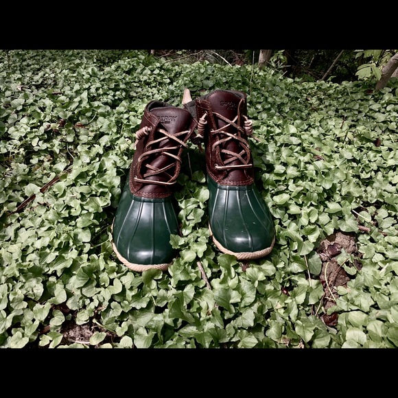 hunter green sperry duck boots